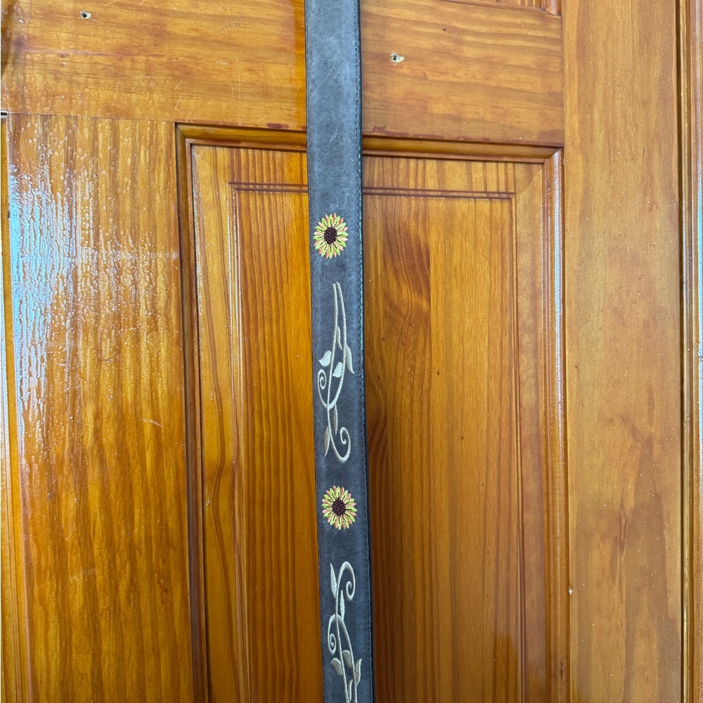 Floral Embroidered Brown Belt